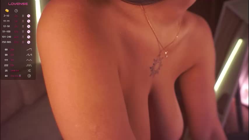 anuricbriny Cam Model Chat October 1, 2025