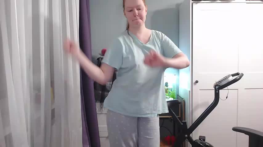 Lady_Inari Cam Model Chat October 1, 2025