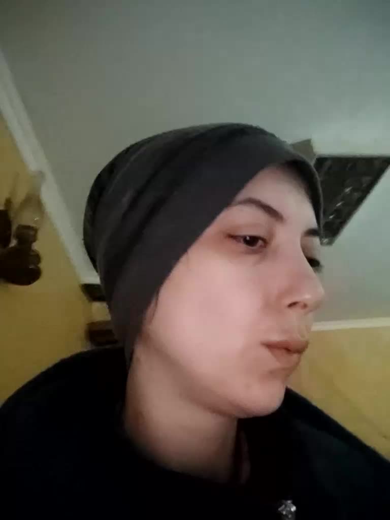 Kira700cams Cam Model Chat October 1, 2025