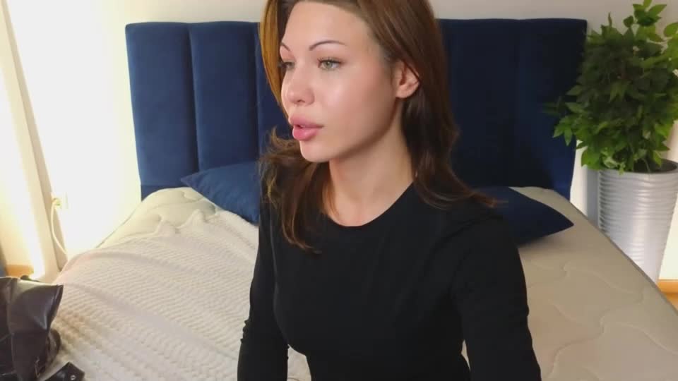 nanami_v02 Cam Model Chat October 1, 2025