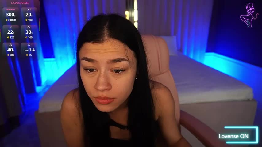 FataleNellie Cam Model Chat October 1, 2025