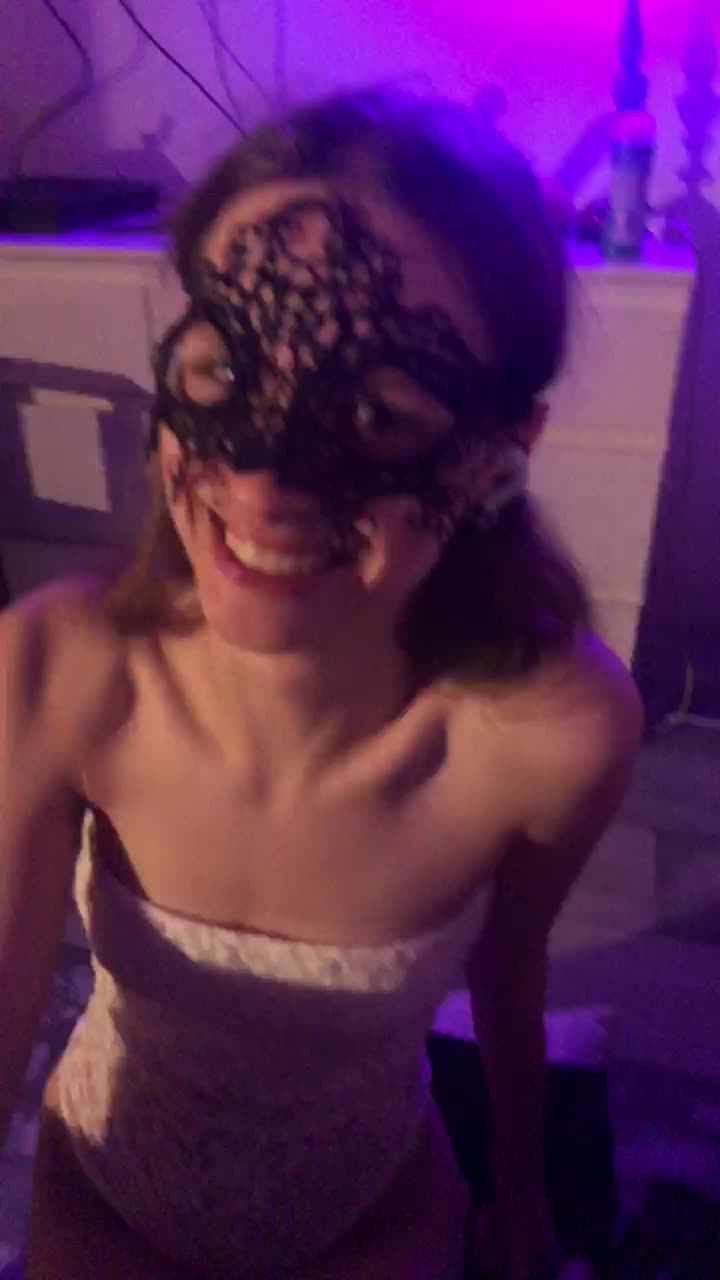 squirtproo Cam Model Chat October 1, 2025