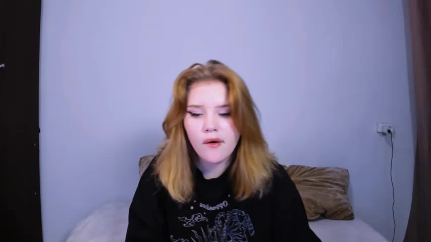 LaseyMoon Cam Model Chat October 1, 2025