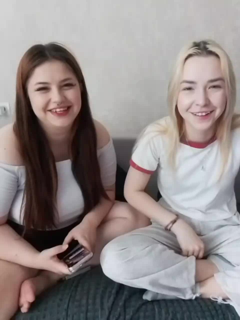 cutesmiles Cam Model Chat October 1, 2025