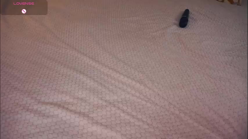 hip_hop_baby Cam Model Chat October 1, 2025