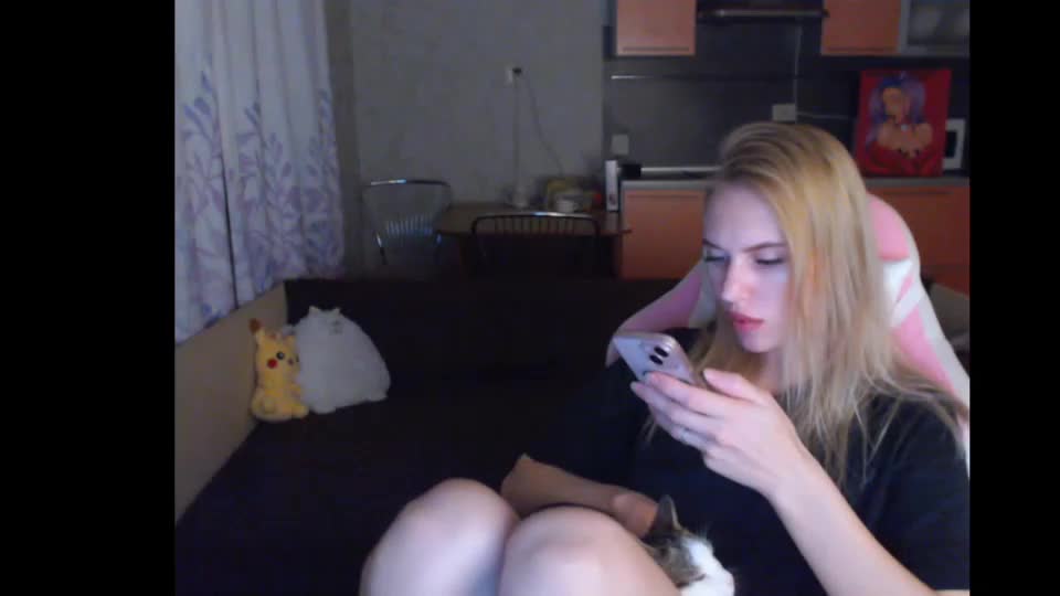 elsa_shine Cam Model Chat October 1, 2025