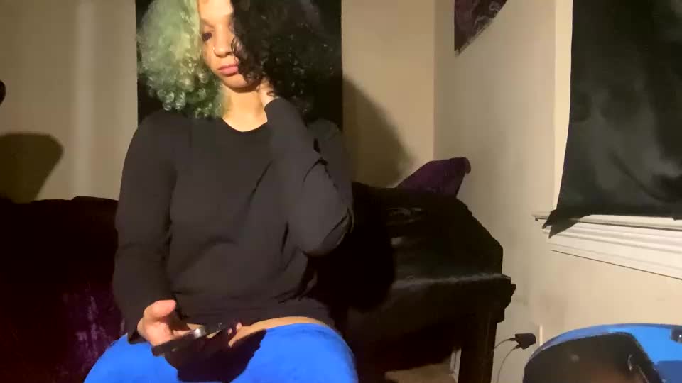 universethadon Cam Model Chat October 1, 2025