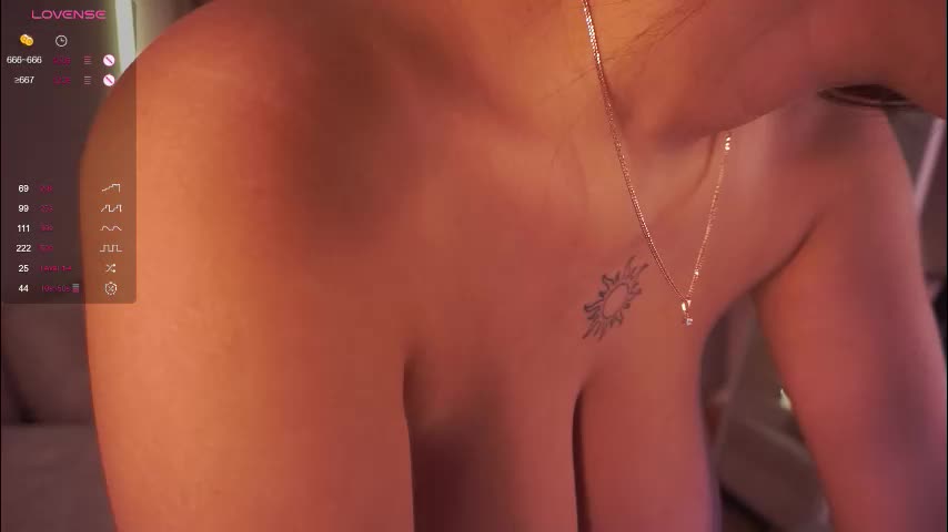 anuricbriny Cam Model Chat October 1, 2025