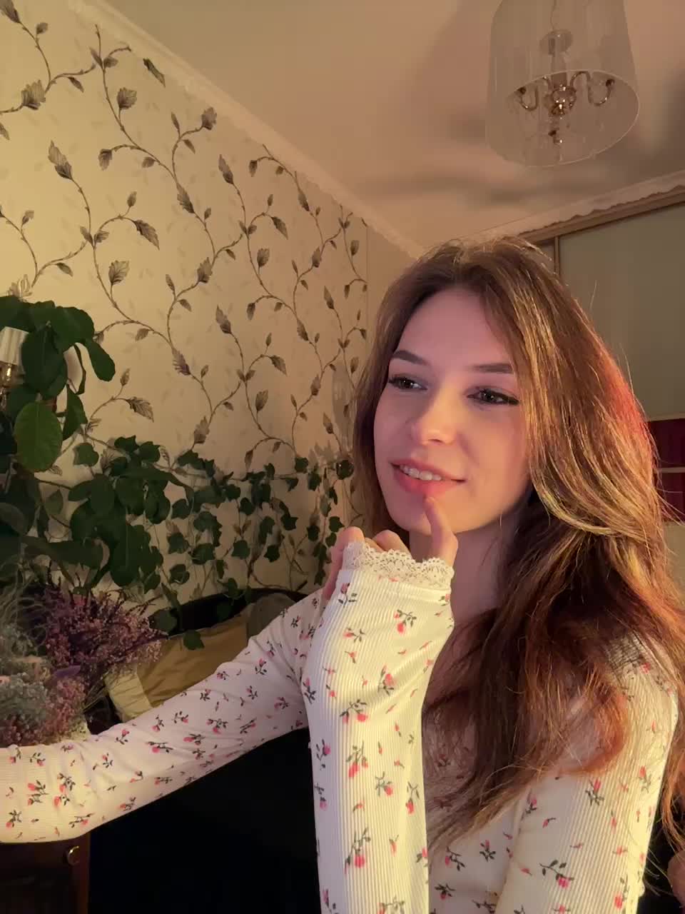 WednesdayFridayAddams Cam Model Chat October 1, 2025