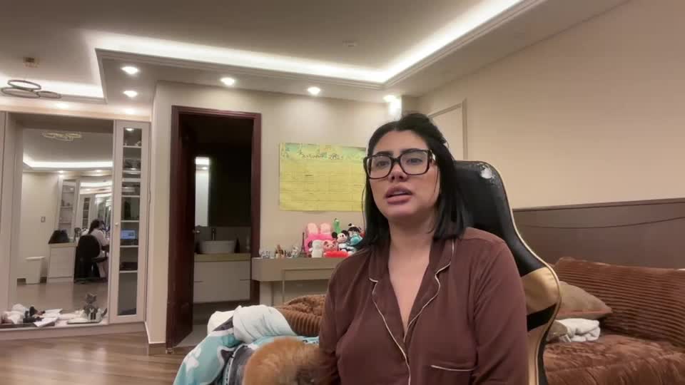 therealcamilabaddie Cam Model Chat October 1, 2025