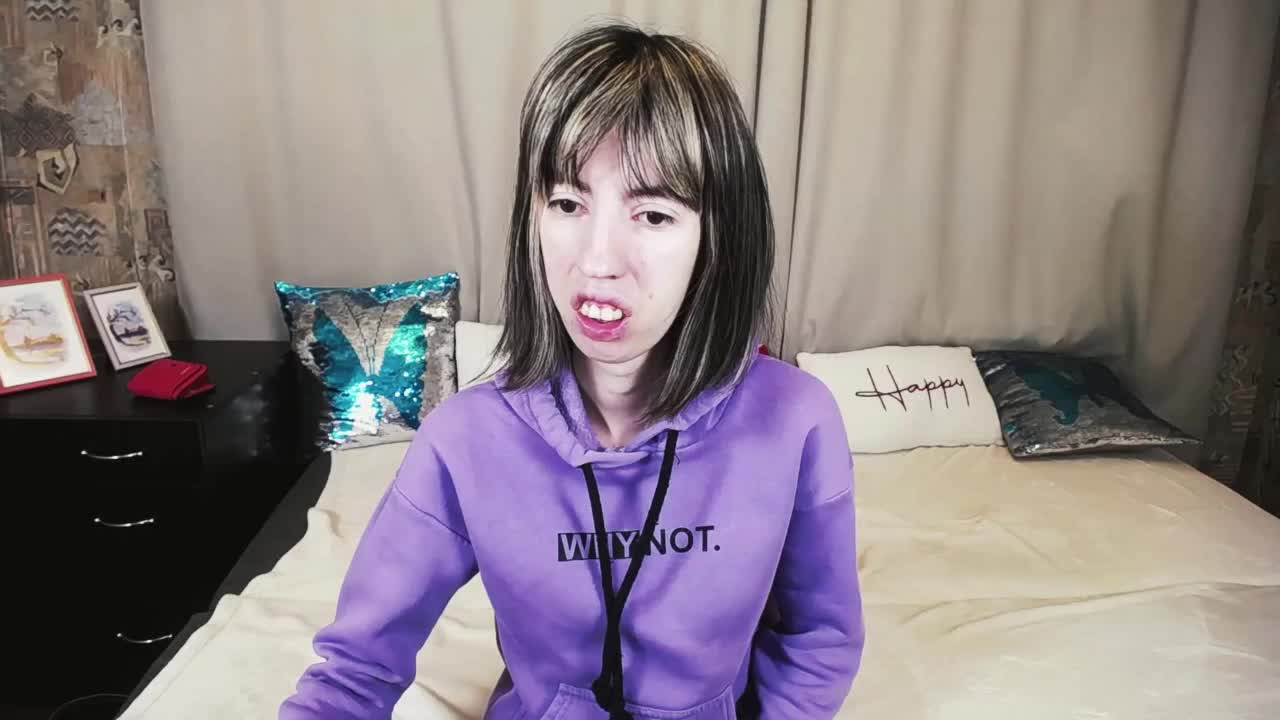 Unusual-G Cam Model Chat October 1, 2025