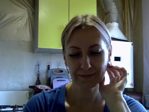 AshleyXHoney Cam Model Chat October 1, 2025