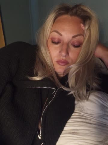 Tanysha-1 Cam Model Chat October 1, 2025