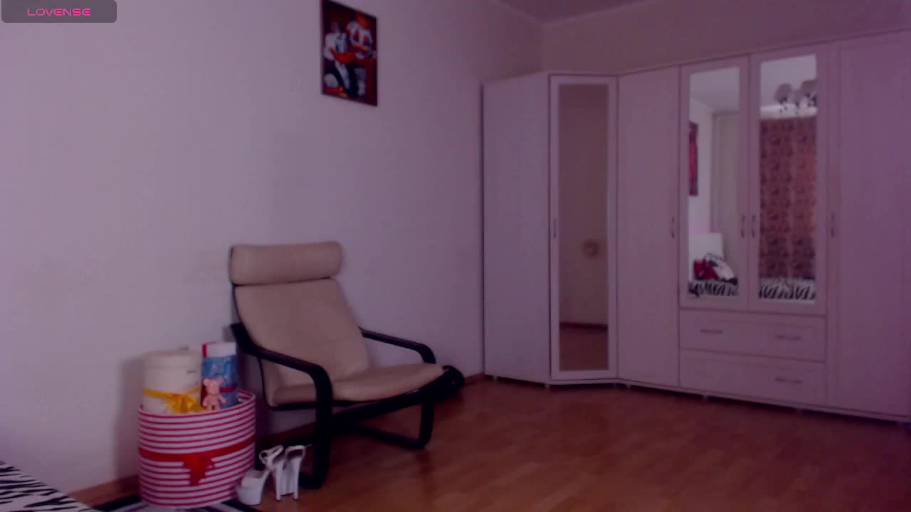 SonjaRay Cam Model Chat October 1, 2025