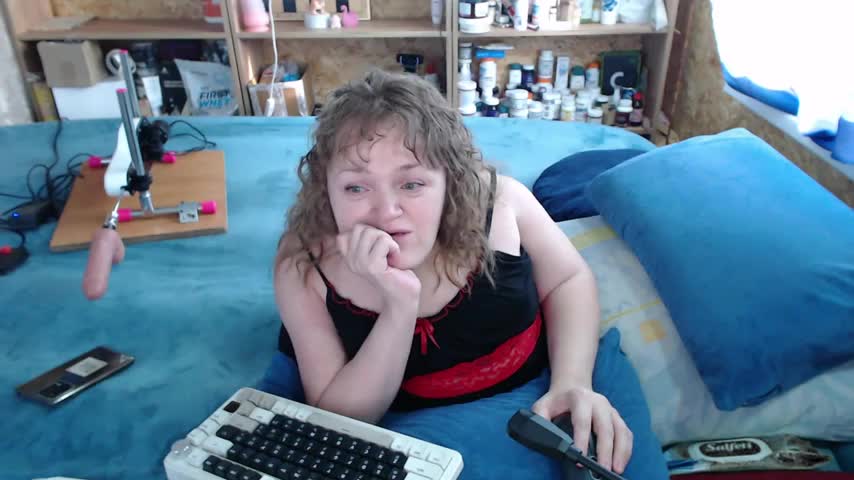 MiniNatalie Cam Model Chat October 1, 2025