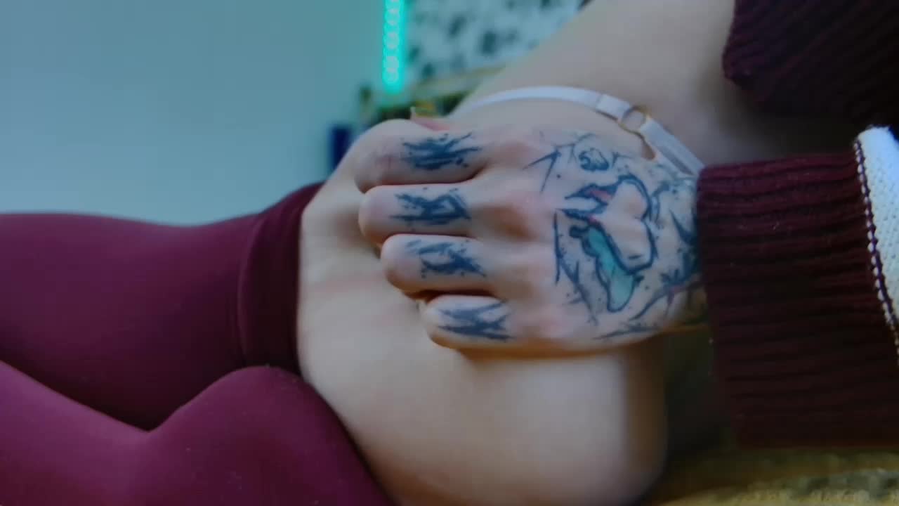 LittleSpaceMouse- Cam Model Chat October 1, 2025