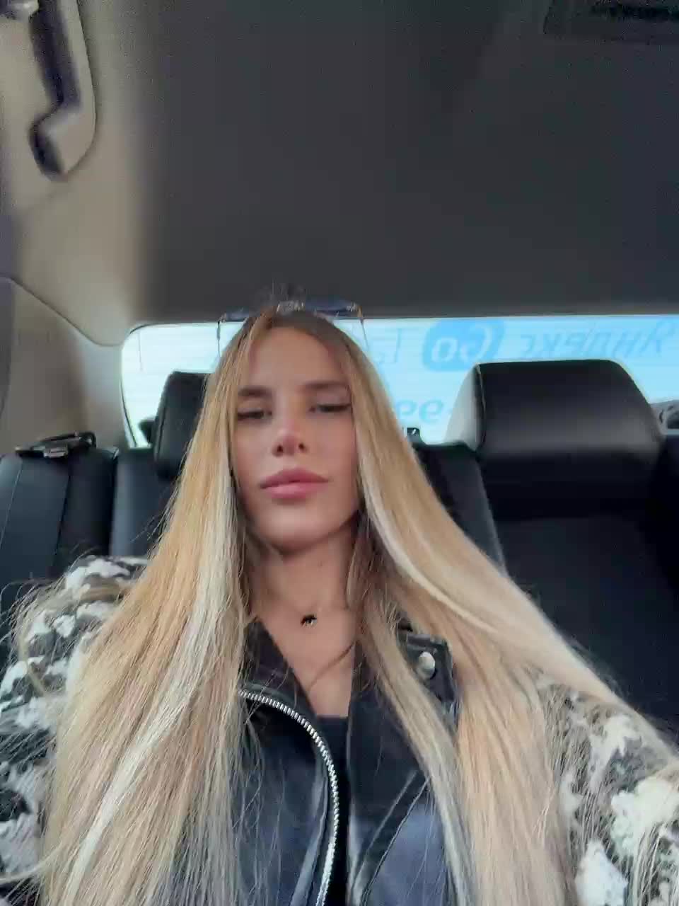 ALVUWKA Cam Model Chat October 1, 2025