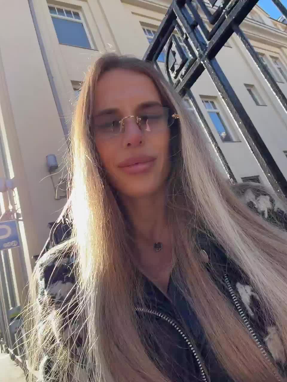 ALVUWKA Cam Model Chat October 1, 2025