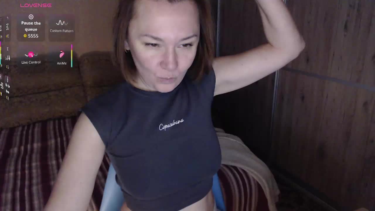 Julia99 Cam Model Chat October 1, 2025