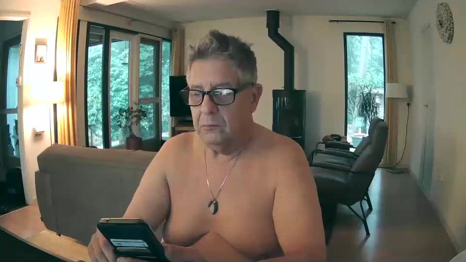 woodwurm Cam Model Chat October 1, 2025