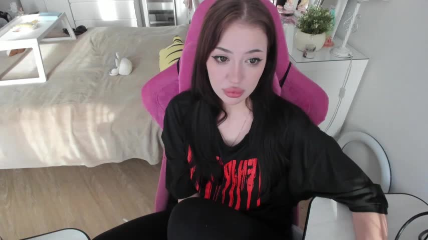 saadnesstyan Cam Model Chat October 1, 2025