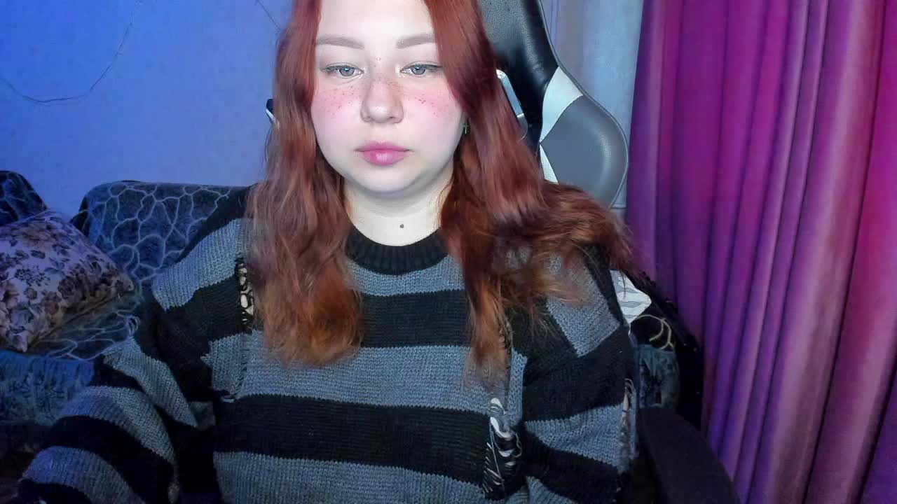 MilkaFoxy Cam Model Chat October 1, 2025