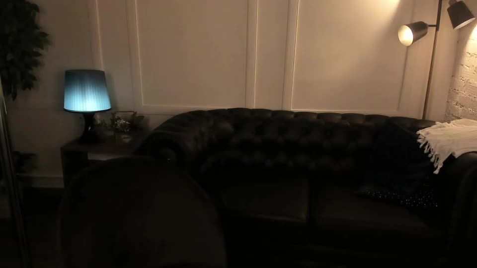 black_pant3r Cam Model Chat October 1, 2025