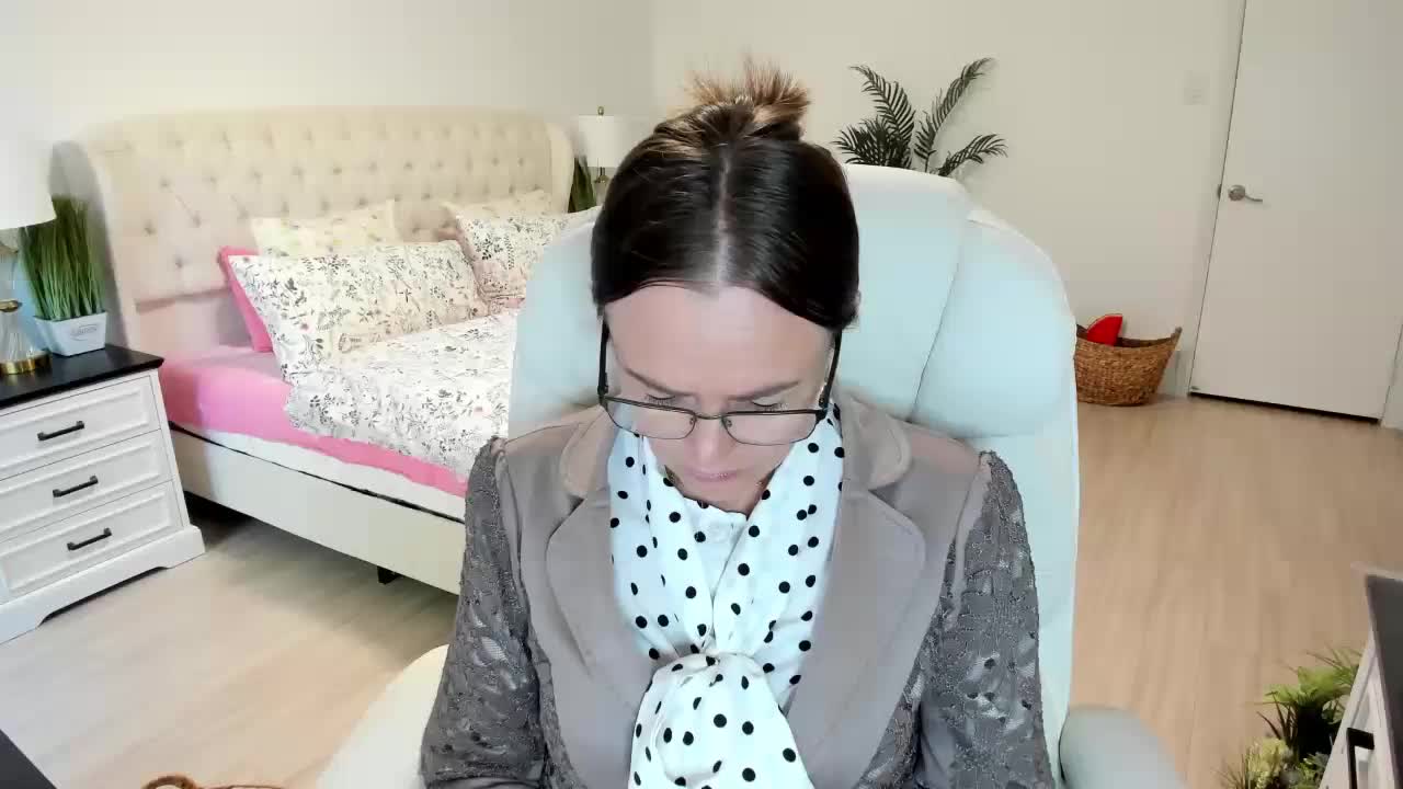 -Michelle- Cam Model Chat October 1, 2025