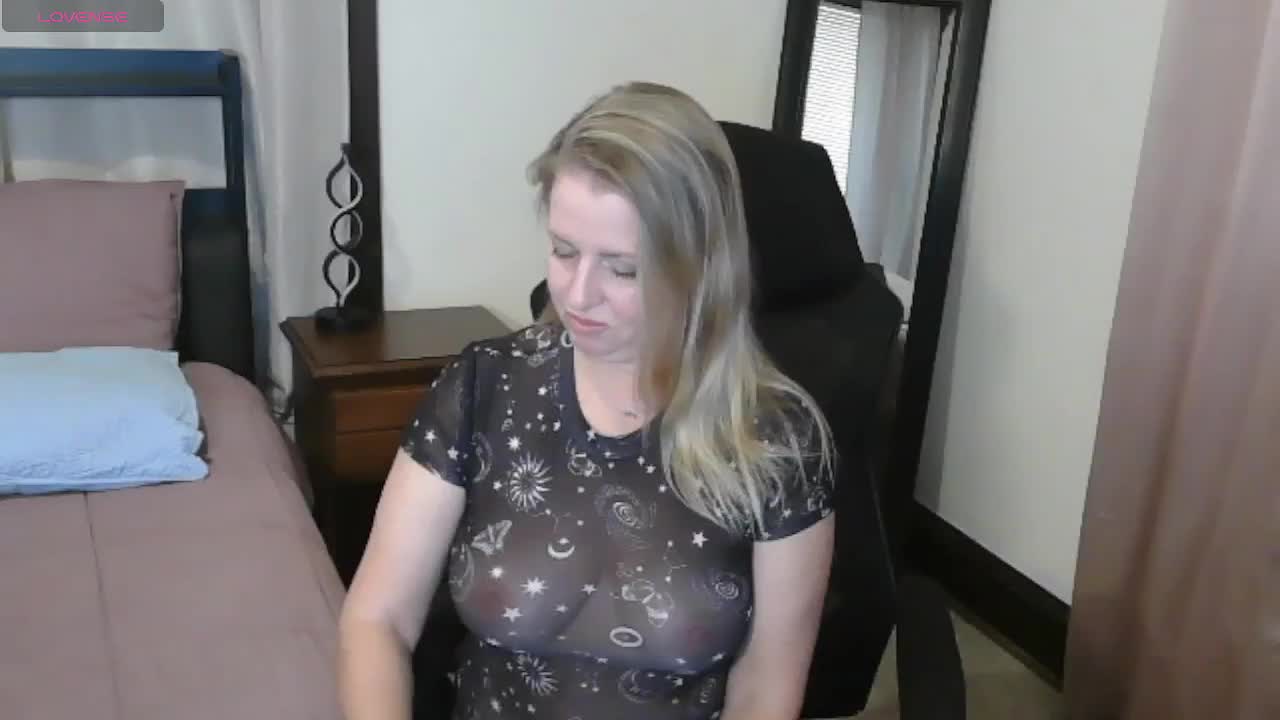 Holliekate Cam Model Chat October 1, 2025