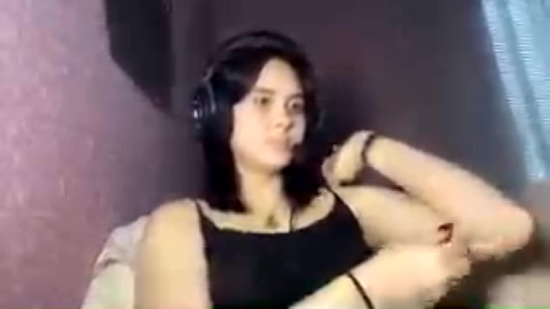 CANDY-LIPS-GIRL Cam Model Chat October 1, 2025