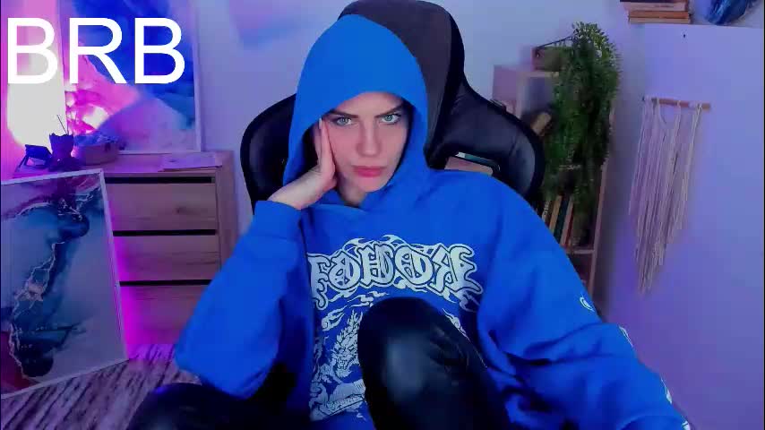 emilywiled Cam Model Chat October 1, 2025