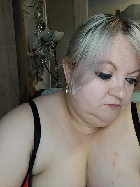 Demonessa Cam Model Chat October 1, 2025