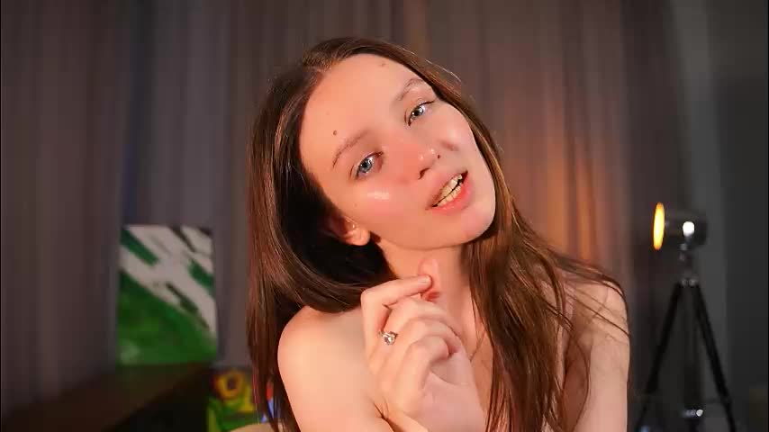 lynnaappling Cam Model Chat October 1, 2025