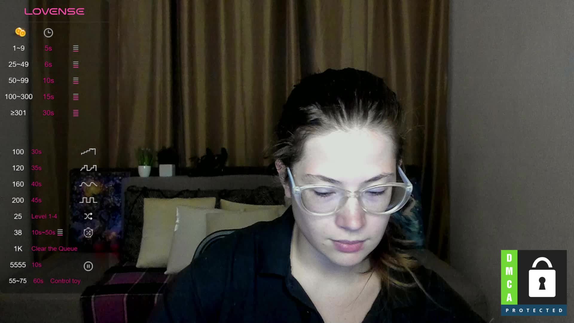 Aliciafolow009_2025-10-01_18-47-00_778 Cam Model Chat October 1, 2025