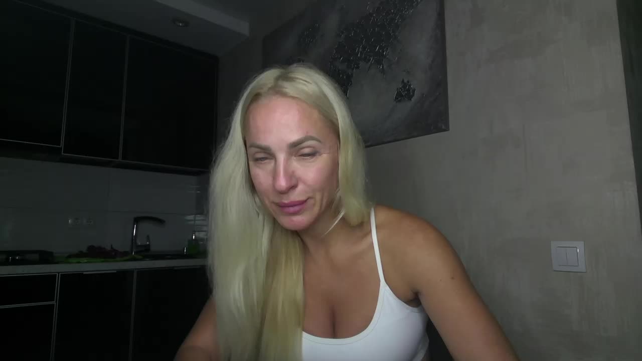 annamari1563 Cam Model Chat October 1, 2025