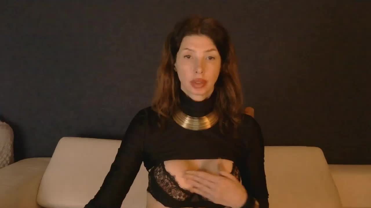 WhiteQueen888 Cam Model Chat October 1, 2025