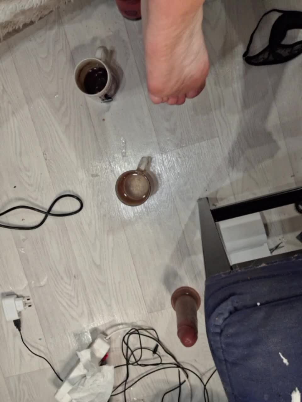 -scyrim- Cam Model Chat October 1, 2025