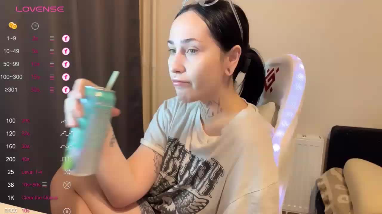 PinkyNastyx Cam Model Chat October 1, 2025