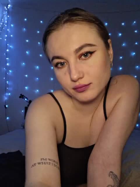 -Molly Cam Model Chat October 2, 2025