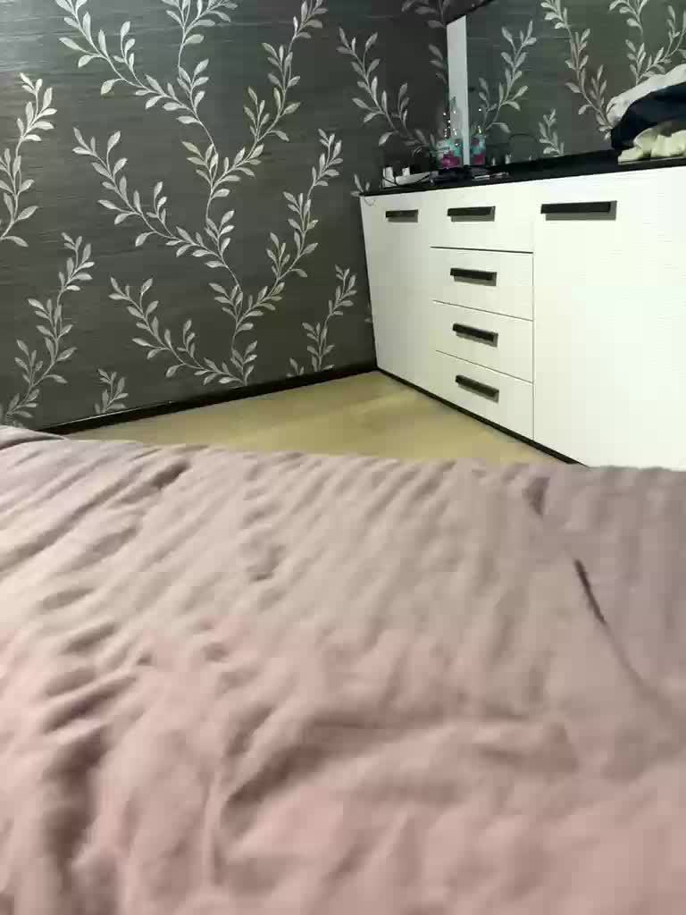 Belladonna-5 Cam Model Chat October 2, 2025