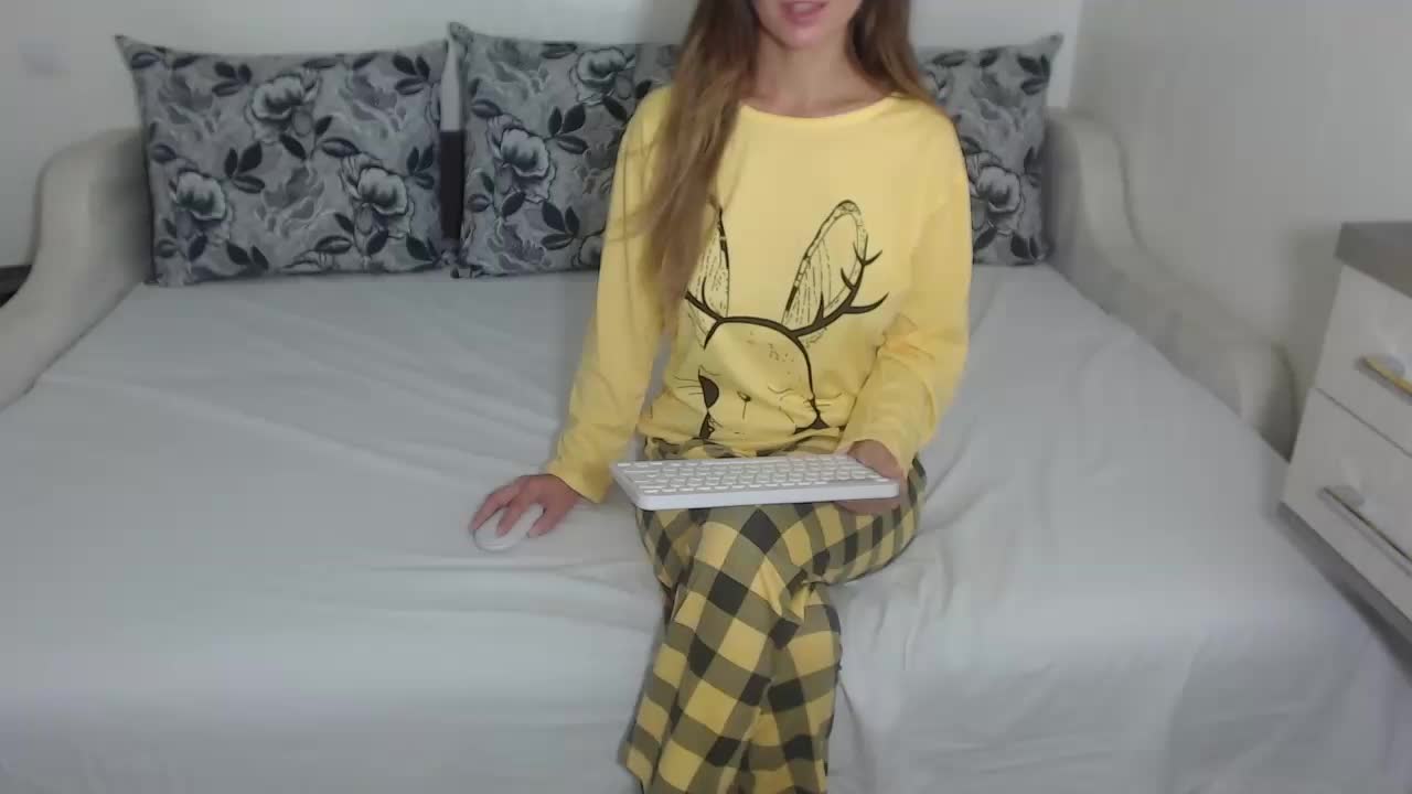 Amore_me Cam Model Chat October 2, 2025