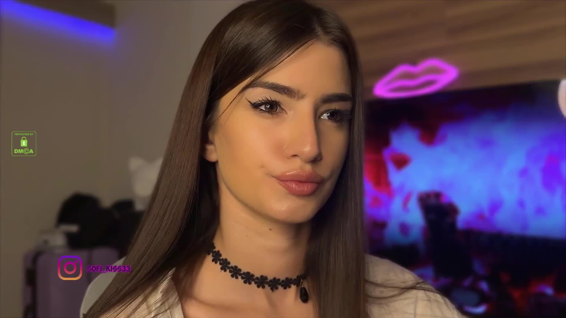 Sofi-Mi Cam Model Chat October 2, 2025