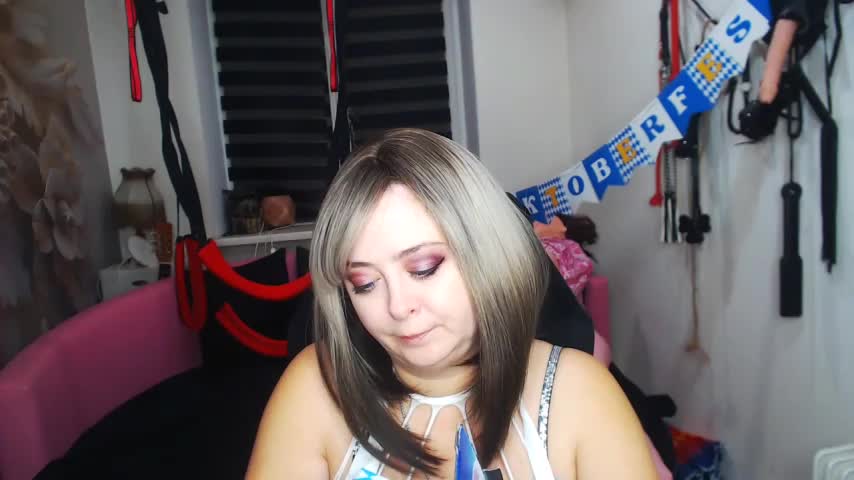 MISSwithDOLLS Cam Model Chat October 2, 2025