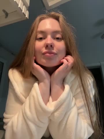 DeniMilkyyyyy Cam Model Chat October 2, 2025