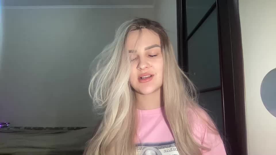 playfuldoll18 Cam Model Chat October 2, 2025