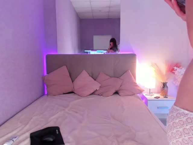 NikkiBust Cam Model Chat October 2, 2025