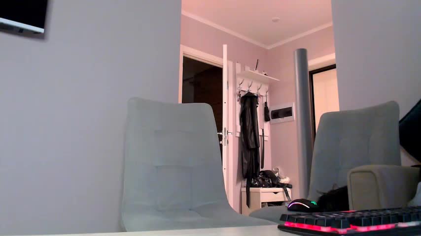 AlexaButttler Cam Model Chat October 2, 2025