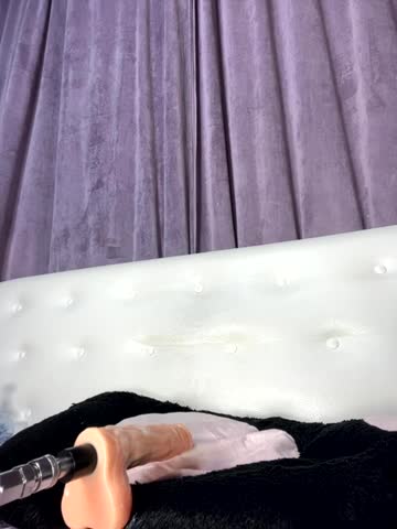 Rinamay_ Cam Model Chat October 2, 2025