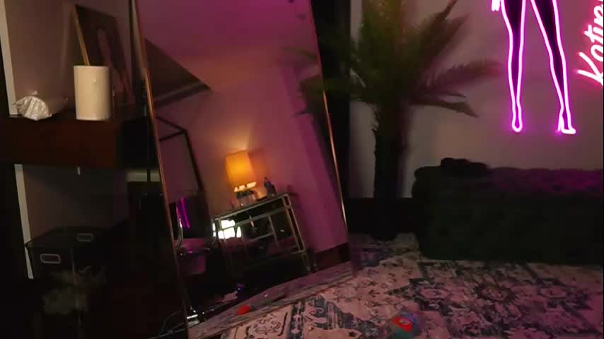 katyerave Cam Model Chat October 2, 2025