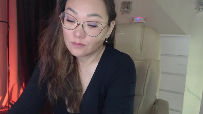 Realia Cam Model Chat October 2, 2025